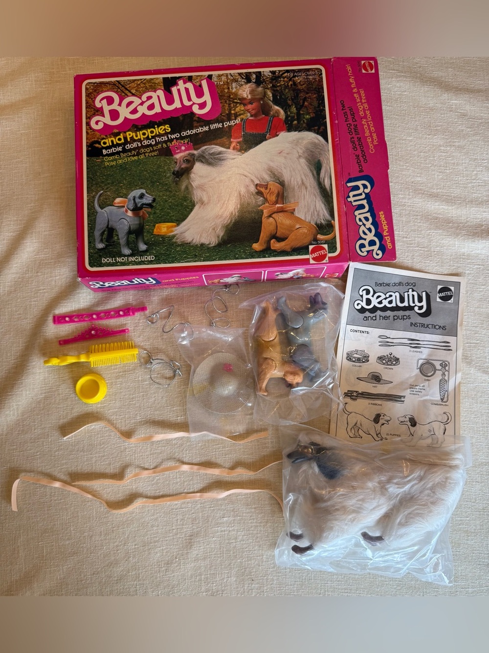 VINTAGE 1981 BARBIE BEAUTY DOG AND PUPPIES SET